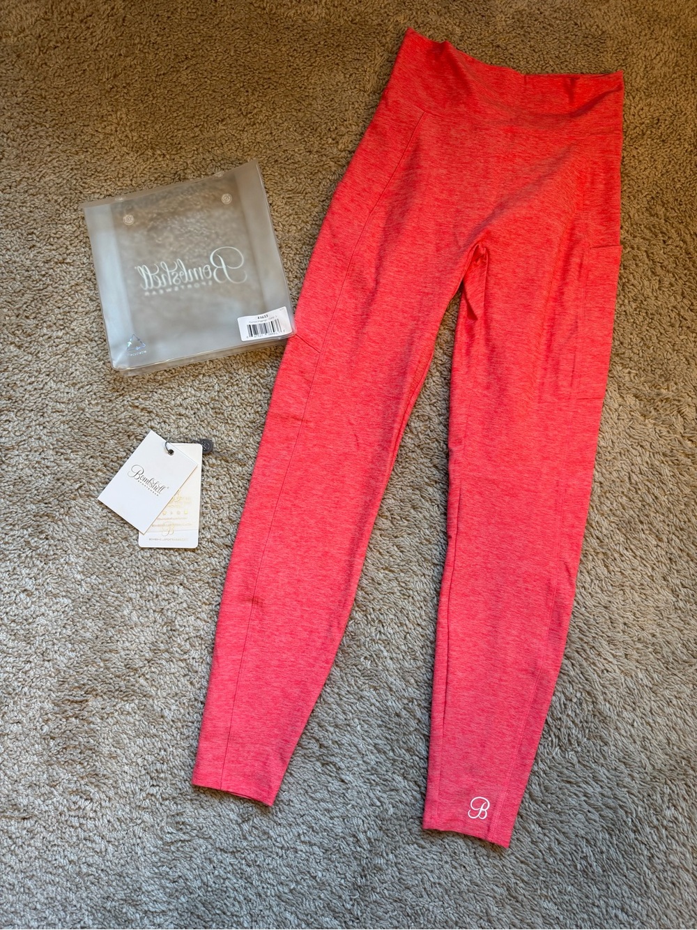 CURVES LEGGINGS CORAL SIZE LARGE NWT BOMBSHELL SPORT